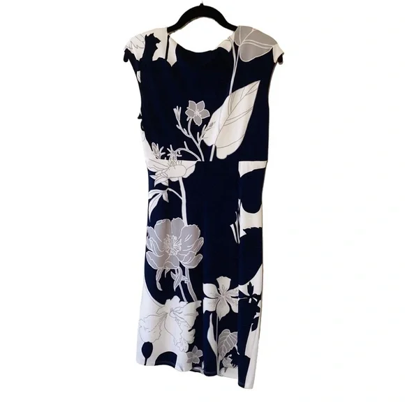 Lauren Ralph Lauren Sleeveless Navy and White Ruched Floral Dress 6 - Picture 2 of 8
